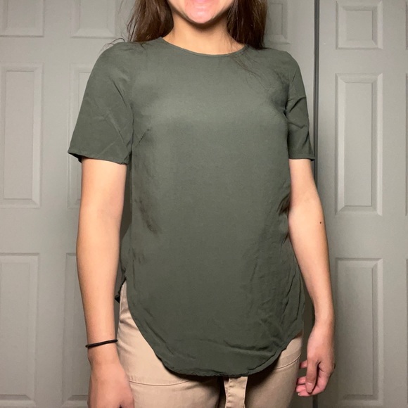 H&M Top - Picture 2 of 6
